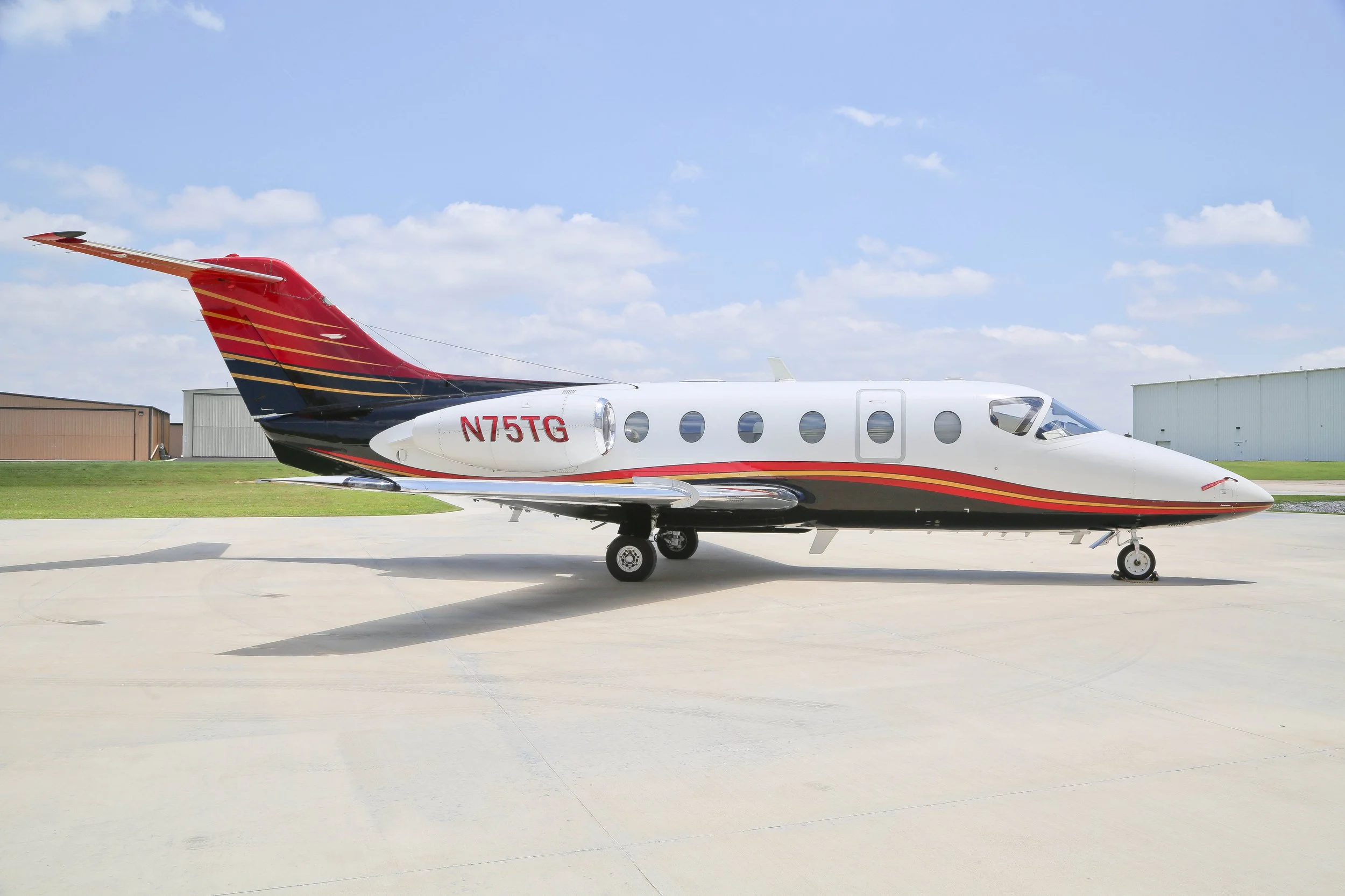 N70 Nextant 400XT - N75TG — Private Jets